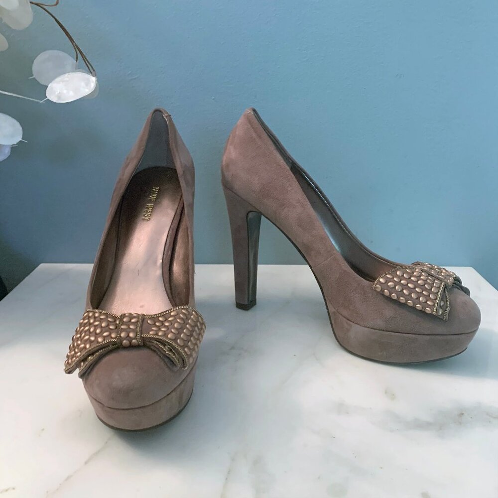 Nine West Dusty Pink NWMEMORIE Size 8.5 Suede Platforms with Bow detail